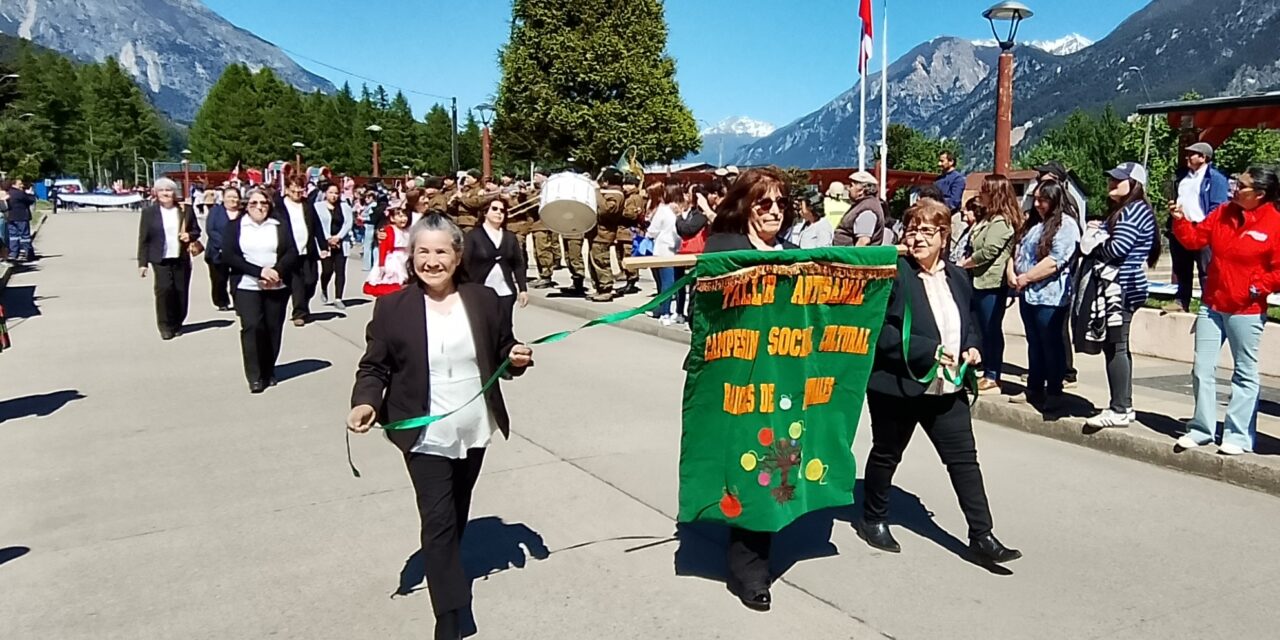 Villa Mañihuales celebró con emoción y orgullo su 63° aniversario con tradicional desfile cívico