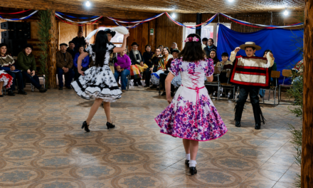 ¡A zapatear en Fiestas Patrias! Convocan al 3.ᵉʳ Campeonato de Cueca en Villa Mañihuales